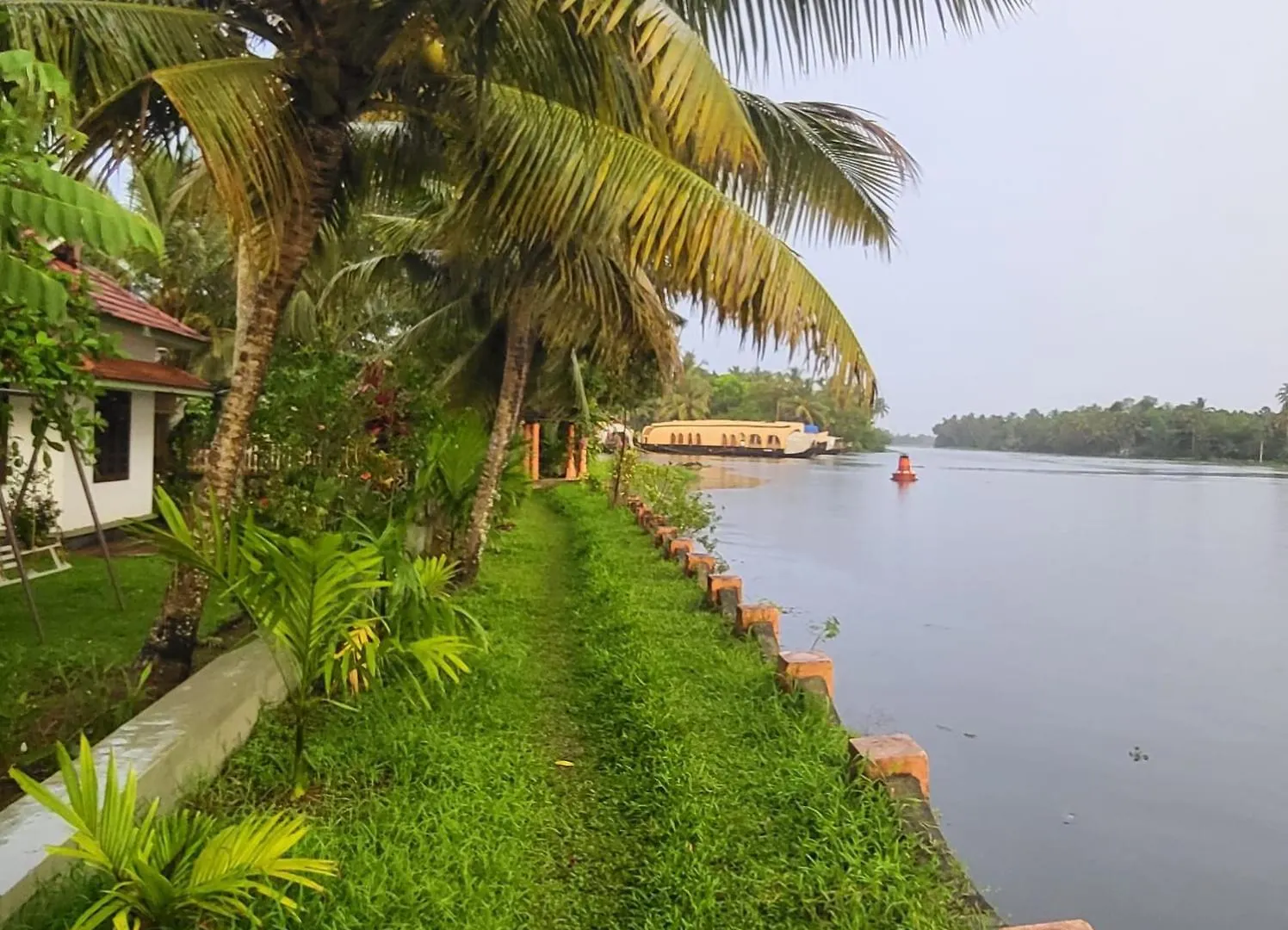 Resort The Riverbells -An Island Stay Alappuzha India